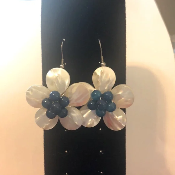 Gently Used-Pair of beautiful flowers of 5 faux albacore petals & 6 glass balls - Picture 1 of 2